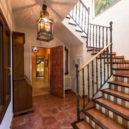 Grand Estate With Tropical Gardens *