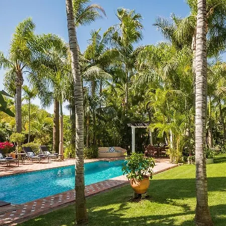Grand Mansion With Tropical Park ヴィラ マルベーリャ