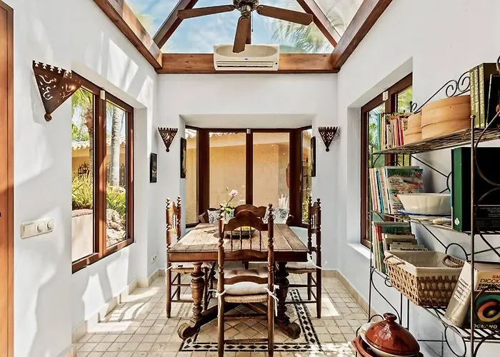 Villa Grand Estate With Tropical Gardens Marbella