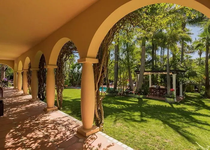 Grand Estate With Tropical Gardens Villa Marbella