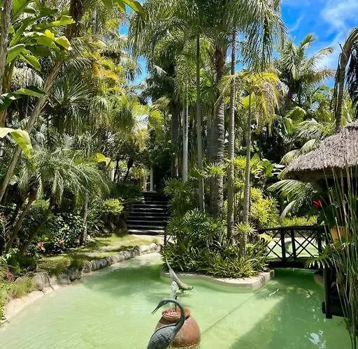 Grand Estate With Tropical Gardens Villa *