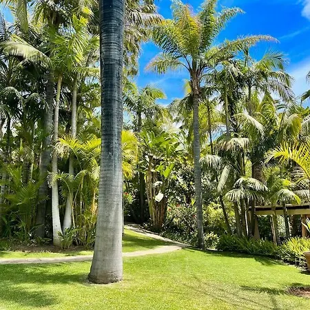 Grand Estate With Tropical Gardens Villa