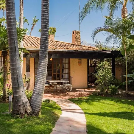 Villa Grand Estate With Tropical Gardens