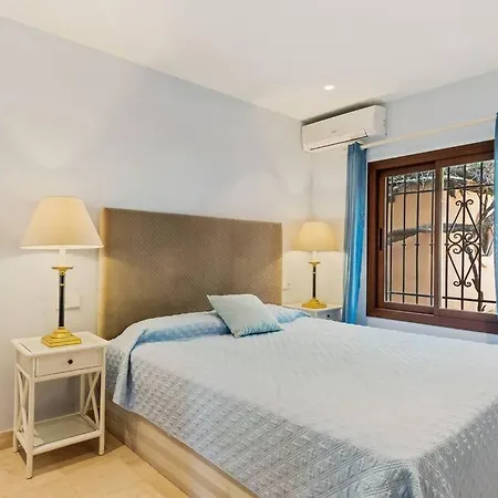 וילה Grand Estate With Tropical Gardens *